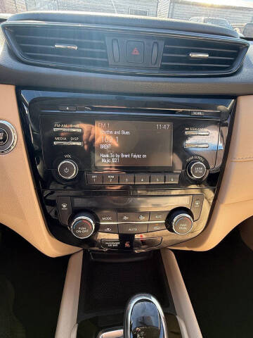 2017 Nissan Rogue SV