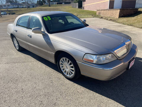 2003 Lincoln Town Car for sale at ROTMAN MOTOR CO in Maquoketa IA