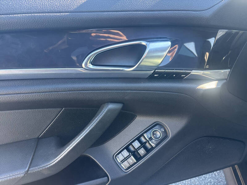 2012 Porsche Panamera