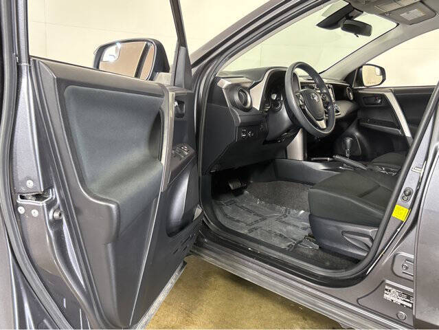 Used 2018 Toyota RAV4 LE with VIN JTMBFREV3JJ219708 for sale in Madison, WI