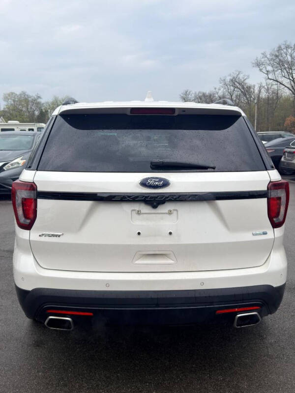 2017 Ford Explorer Sport