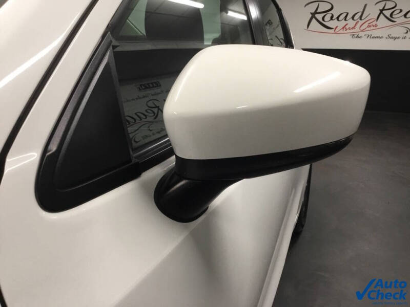 2019 Toyota Yaris LE