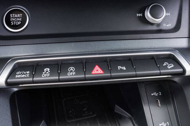 2024 Audi Q3 quattro S line Prem Plus 45 TFSI