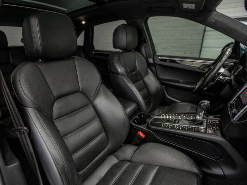 2017 Porsche Macan