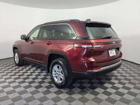 2024 Jeep Grand Cherokee Laredo