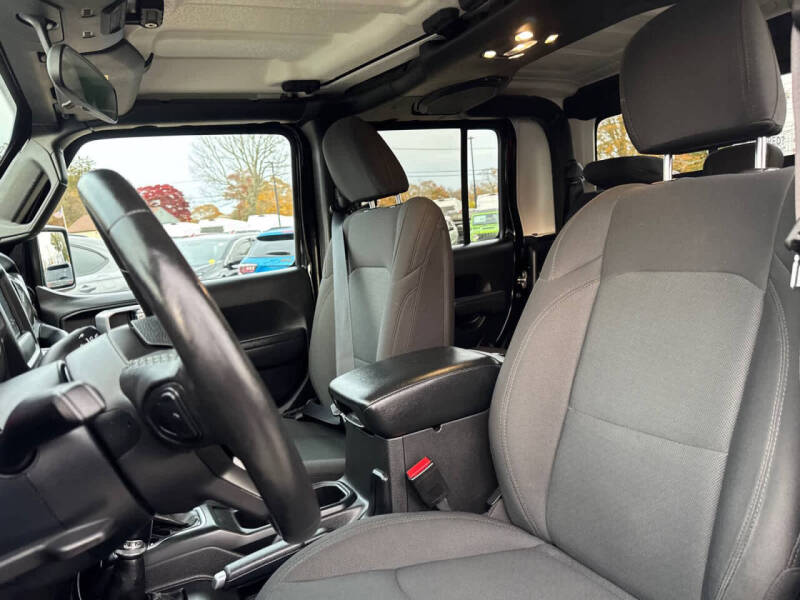 2022 Jeep Gladiator Willys