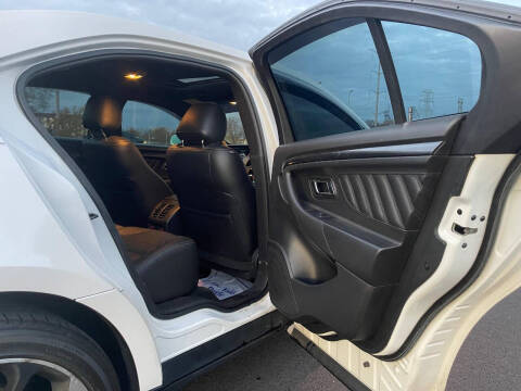 2014 Ford Taurus SHO