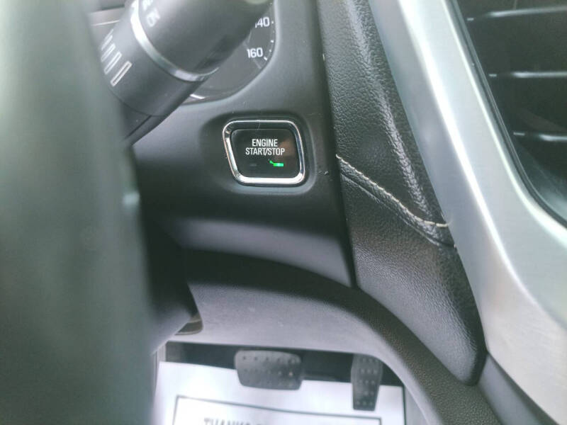 2017 GMC Acadia SLE-2