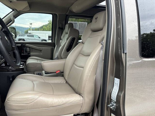 2025 Chevrolet Express 2500