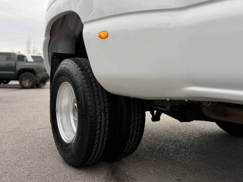 2002 Chevrolet Silverado 3500 LS