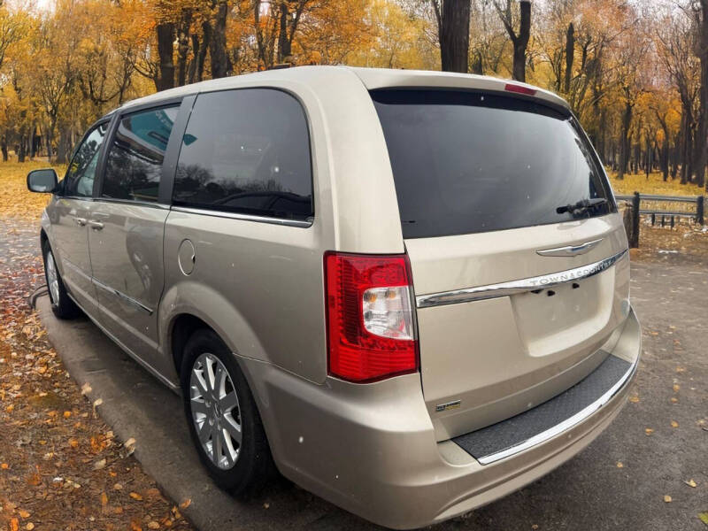 2015 Chrysler Town and Country Touring