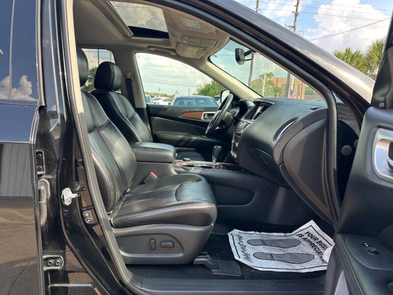 2017 Nissan Pathfinder Platinum