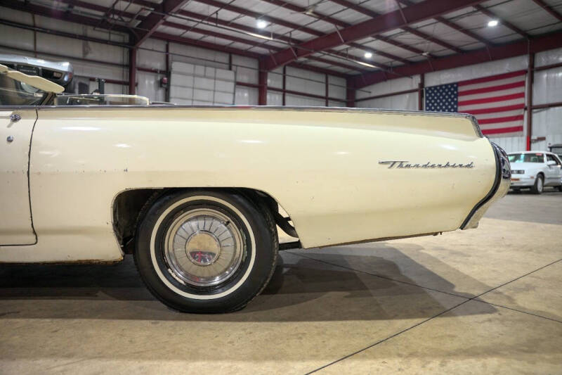 1963 Ford Thunderbird