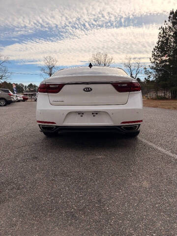 2017 Kia Cadenza Premium