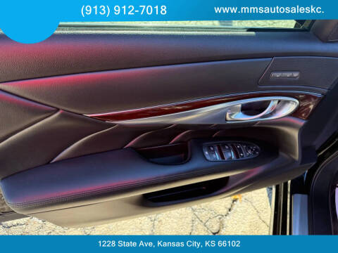 2016 Infiniti Q70 3.7