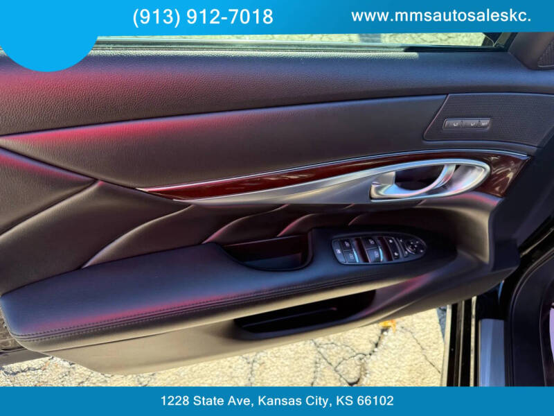 2016 Infiniti Q70 3.7