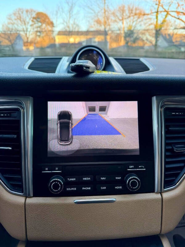2017 Porsche Macan