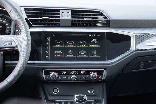 2025 Audi Q3 quattro S line Prem Plus 45 TFSI