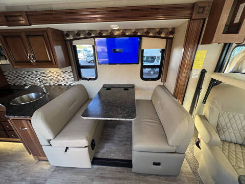 2017 Fleetwood RV Flair CLEAN TITLE 12K MILES