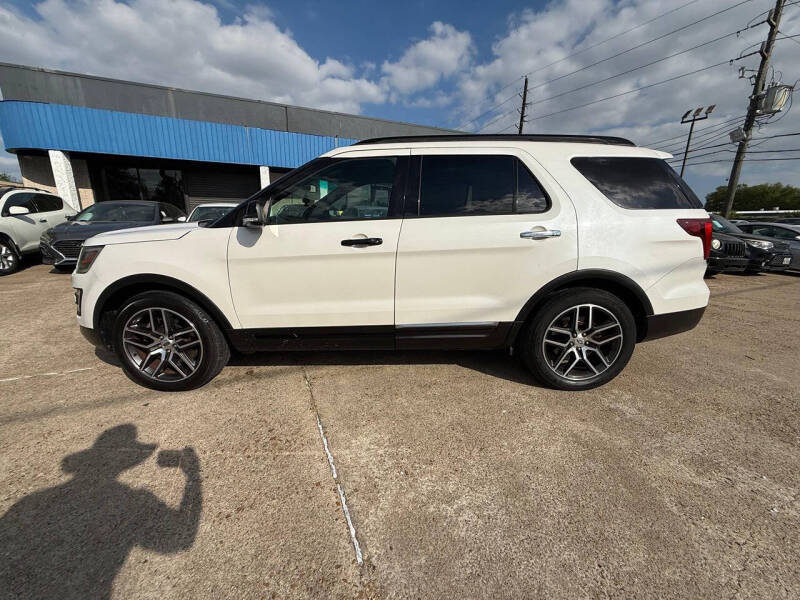 2016 Ford Explorer Sport