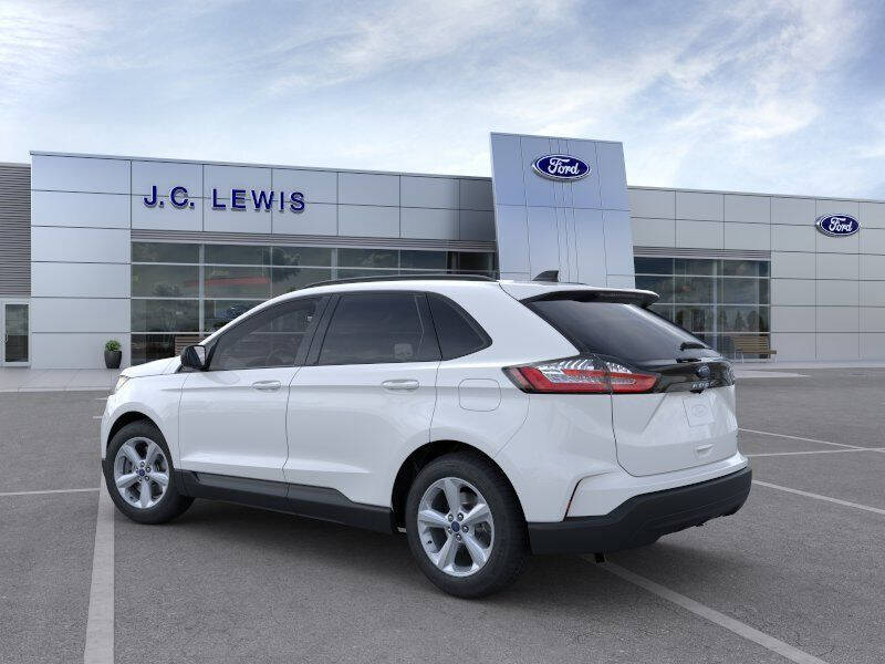 2024 Ford Edge SE