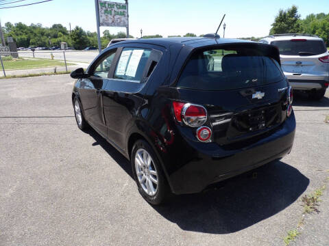2016 Chevrolet Sonic LT Auto