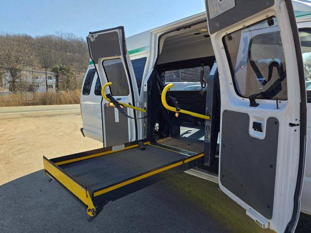 2012 Ford E-Series E-350 SD