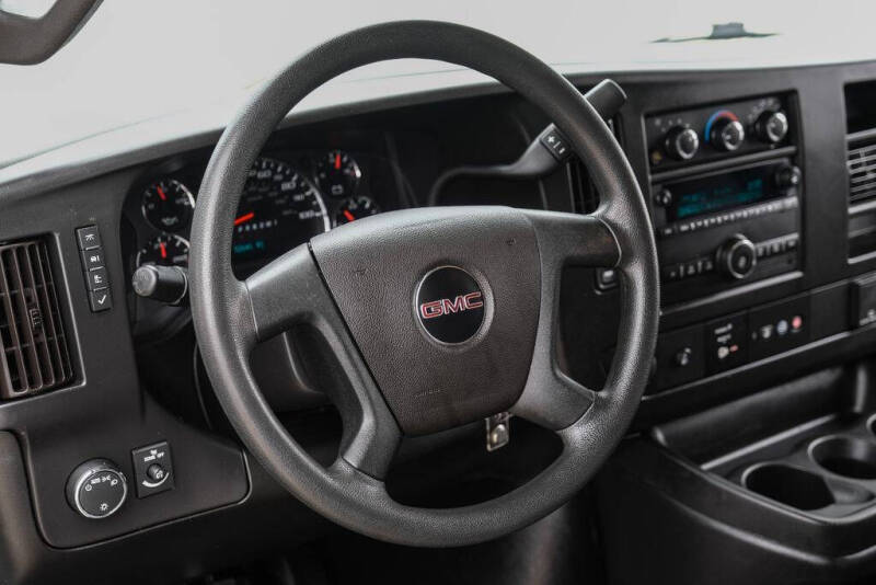 2022 GMC Savana 2500