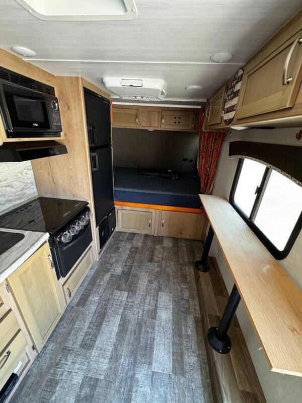 2020 Winnebago Micro Minnie