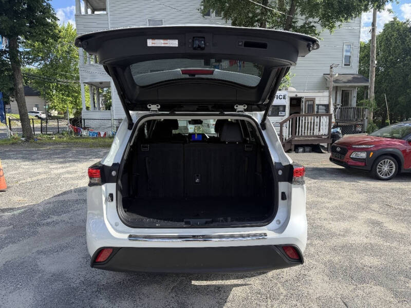 2023 Toyota Highlander XLE