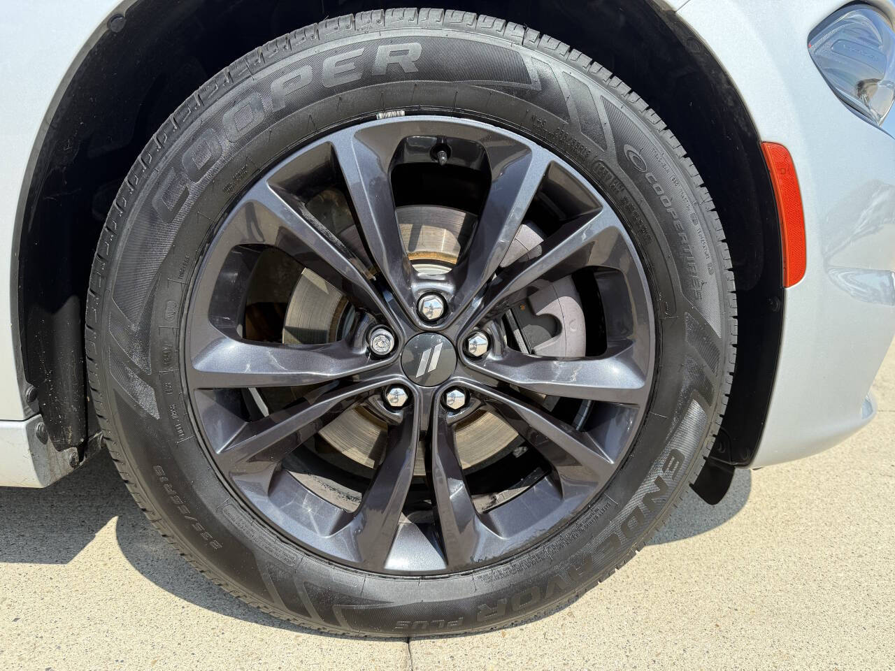 2020 Dodge Charger SXT AWD photo 9