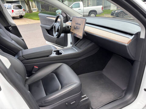 2023 Tesla Model Y Long Range