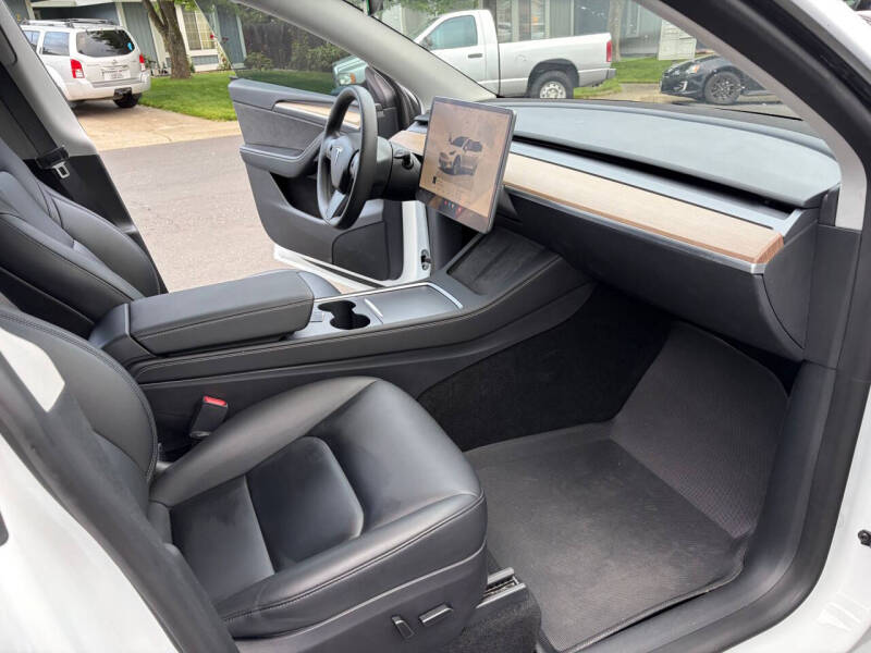 2023 Tesla Model Y Long Range