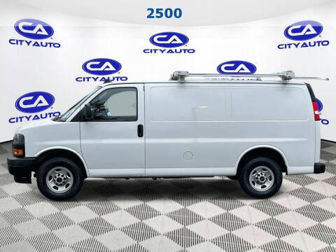 2023 GMC Savana 2500