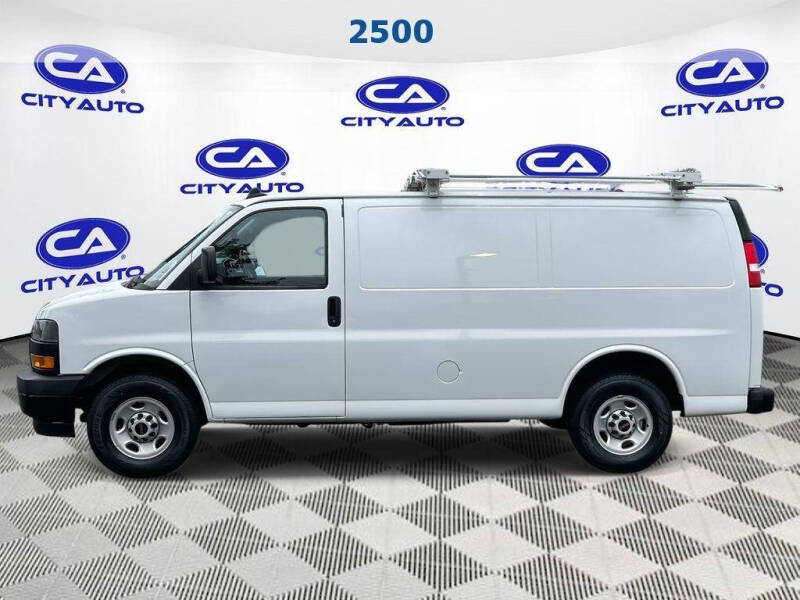 2023 GMC Savana 2500