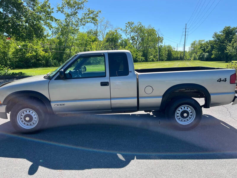 2001 Chevrolet S-10 LS