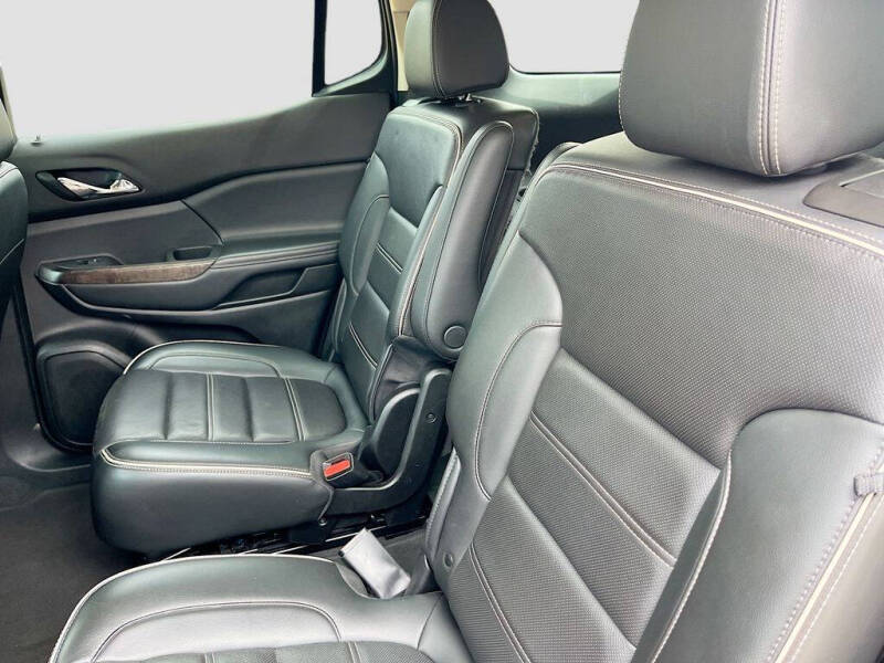 2022 GMC Acadia Denali