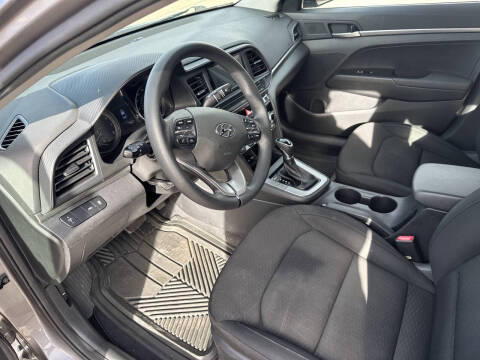 2020 Hyundai Elantra SE