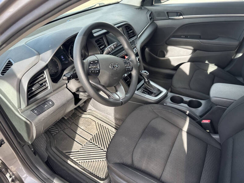 2020 Hyundai Elantra SE