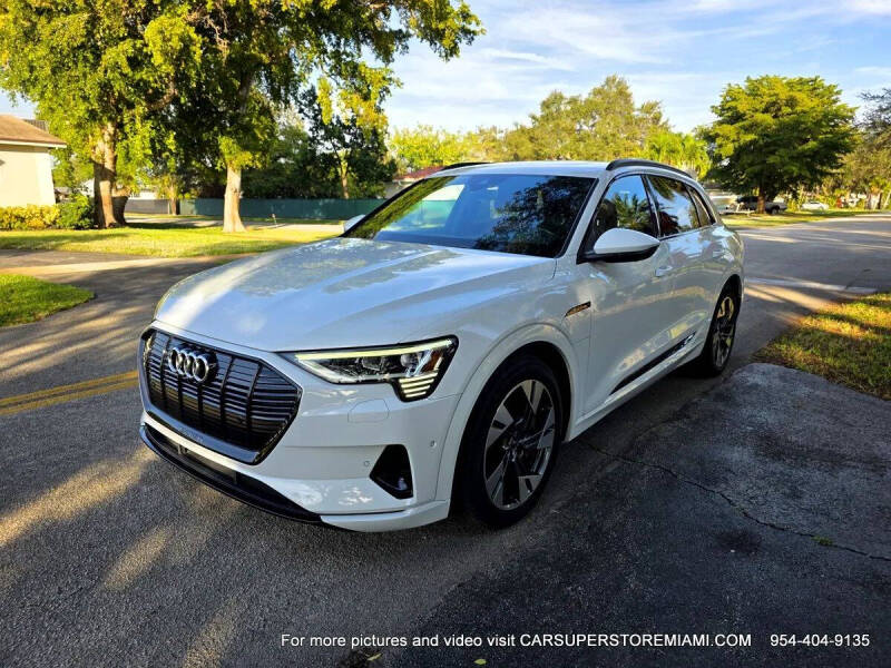 2021 Audi e-tron quattro Premium