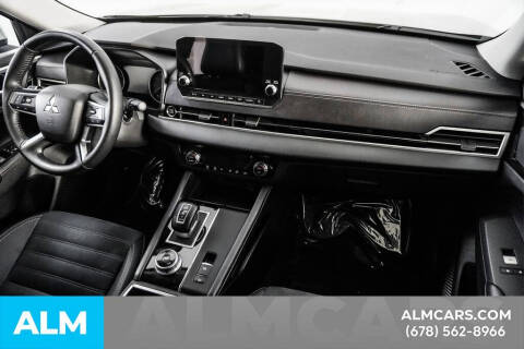 2024 Mitsubishi Outlander SE