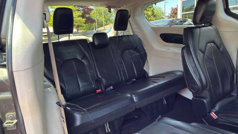 2018 Chrysler Pacifica Touring L Plus