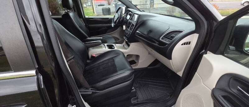 2017 Dodge Grand Caravan SXT