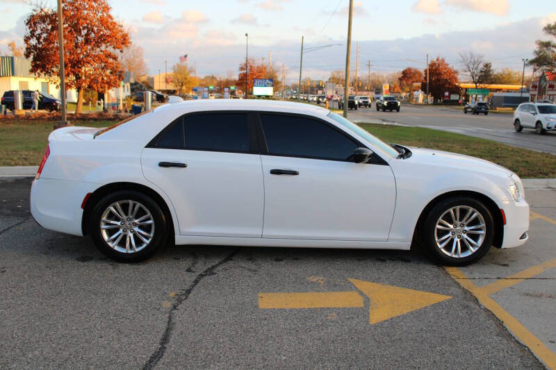 2017 Chrysler 300 Limited