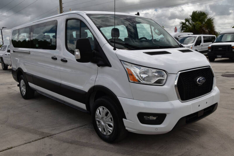 2022 Ford Transit Passenger Van XLT's photo