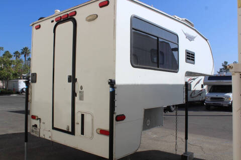 2017 Lance Cab Over 650