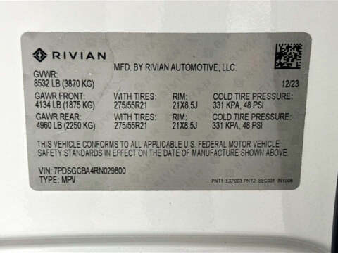 2024 Rivian R1S