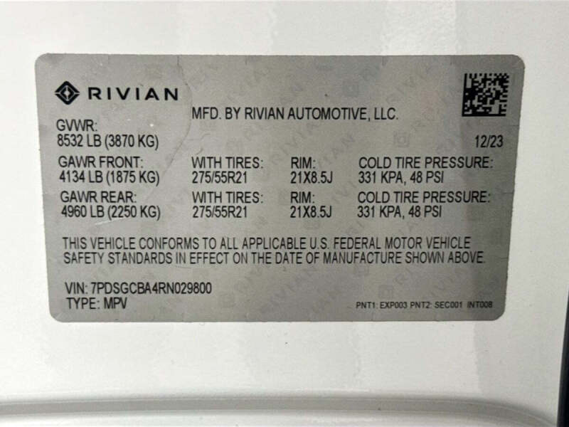2024 Rivian R1S