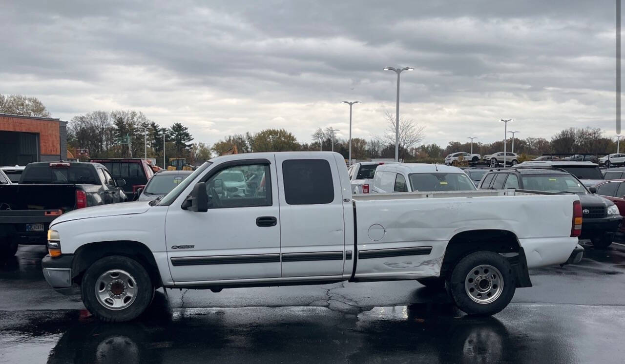 2000 Chevrolet Silverado 2500 for sale at HEARTLAND AUTO SALES in Indianapolis, IN