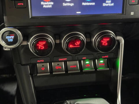 2024 Toyota GR86 Premium